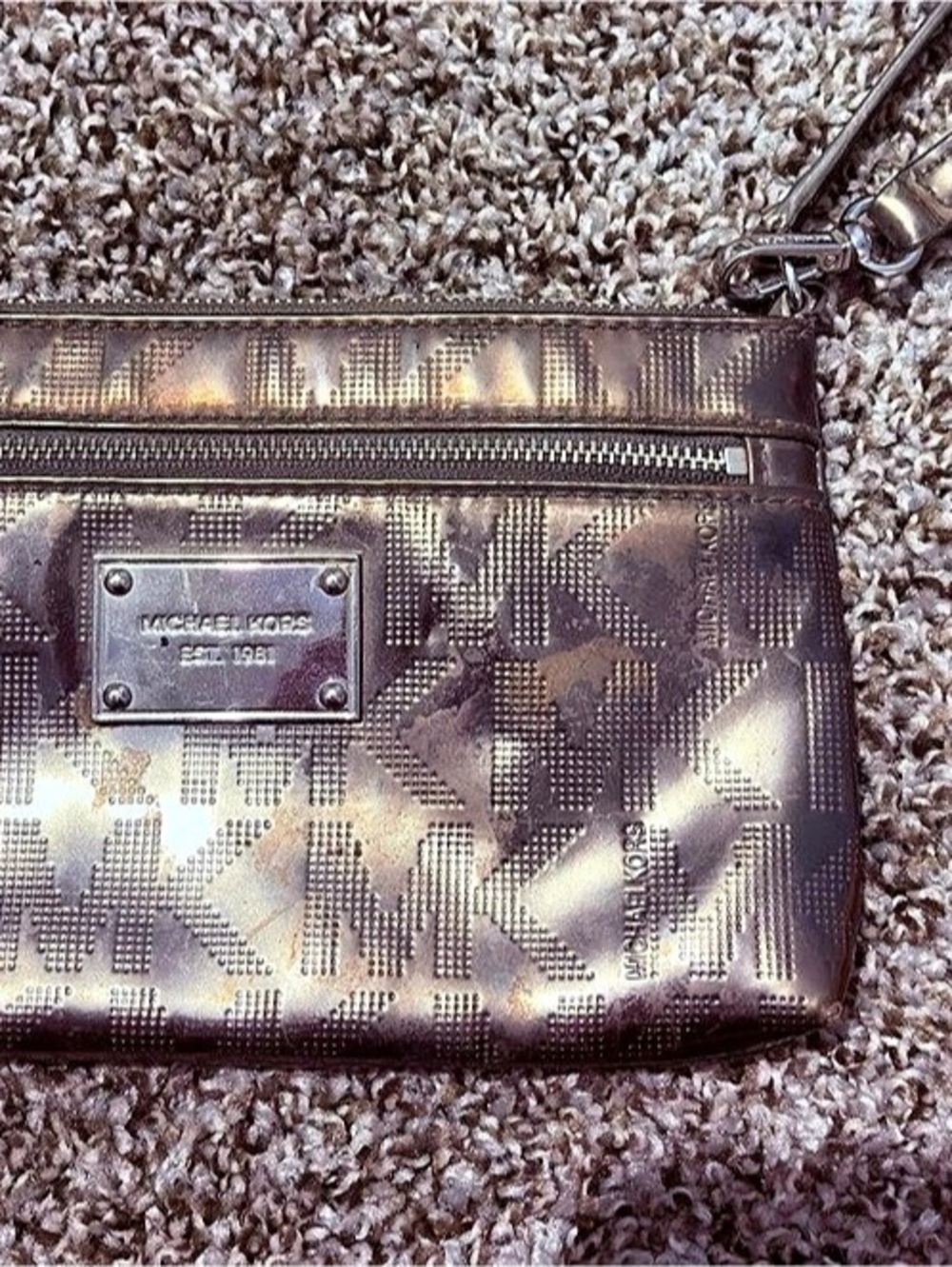 Michael Kors Silver Geometric Crossbody Wristlet